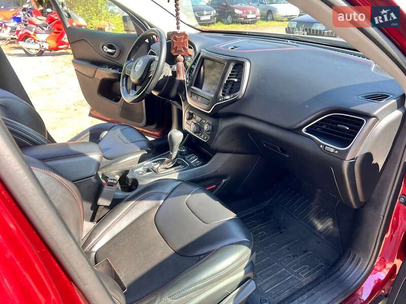 Позашляховик / Кросовер Jeep Cherokee 2019 в Шостці