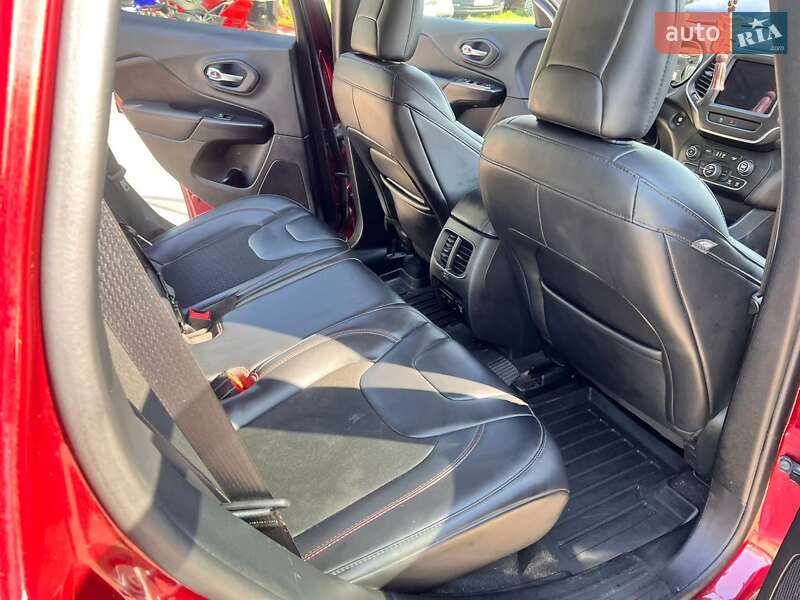 Позашляховик / Кросовер Jeep Cherokee 2019 в Шостці