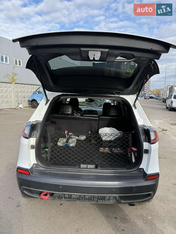 Внедорожник / Кроссовер Jeep Cherokee 2019 в Киеве фото 8 Внедорожник / Кроссовер Jeep Cherokee 2019 в Киеве