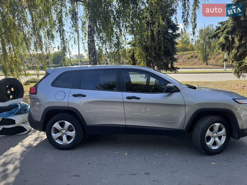 Внедорожник / Кроссовер Jeep Cherokee 2016 в Лубнах фото 9 Внедорожник / Кроссовер Jeep Cherokee 2016 в Лубнах