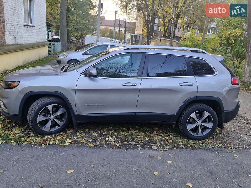 Внедорожник / Кроссовер Jeep Cherokee 2018 в Виннице