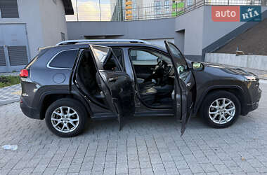 Позашляховик / Кросовер Jeep Cherokee 2014 в  фото 23 Позашляховик / Кросовер Jeep Cherokee 2014 в