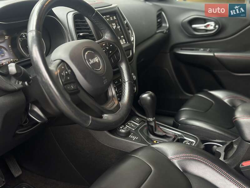 Внедорожник / Кроссовер Jeep Cherokee 2018 в Киеве фото 26 Внедорожник / Кроссовер Jeep Cherokee 2018 в Киеве