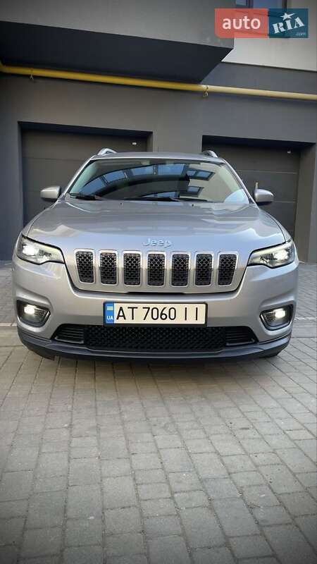 Внедорожник / Кроссовер Jeep Cherokee 2018 в Ивано-Франковске