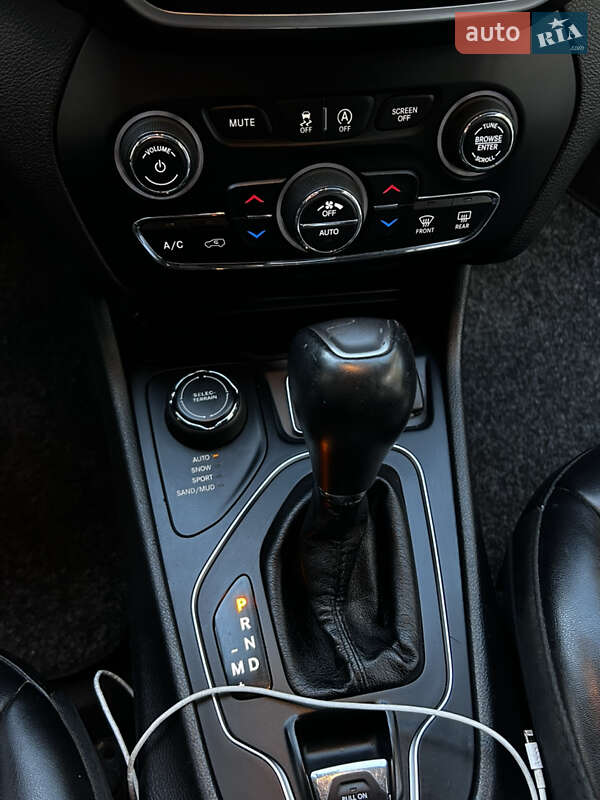 Позашляховик / Кросовер Jeep Cherokee 2019 в Дубні