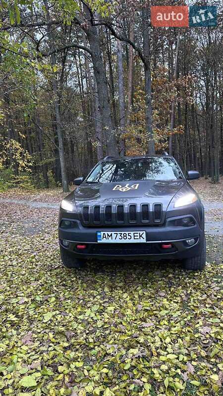 Внедорожник / Кроссовер Jeep Cherokee 2017 в Житомире