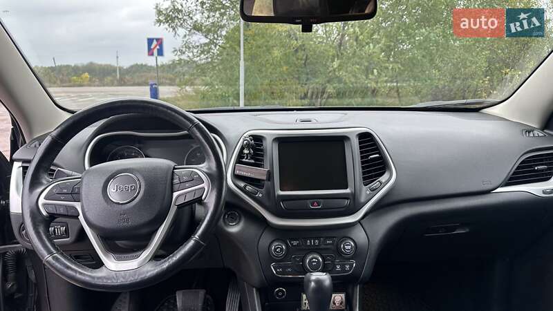 Внедорожник / Кроссовер Jeep Cherokee 2017 в Житомире
