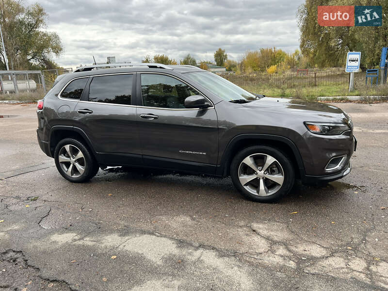 Внедорожник / Кроссовер Jeep Cherokee 2019 в Чернигове