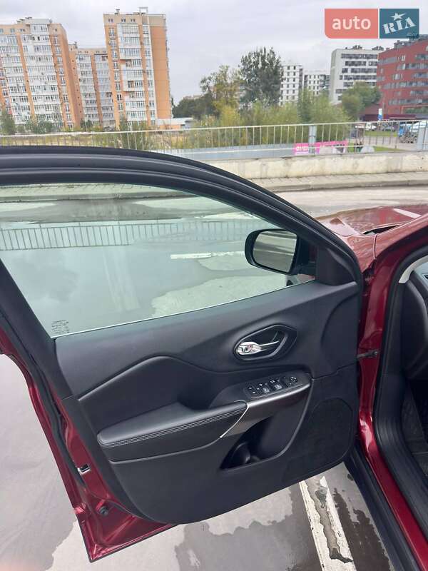 Внедорожник / Кроссовер Jeep Cherokee 2018 в Львове