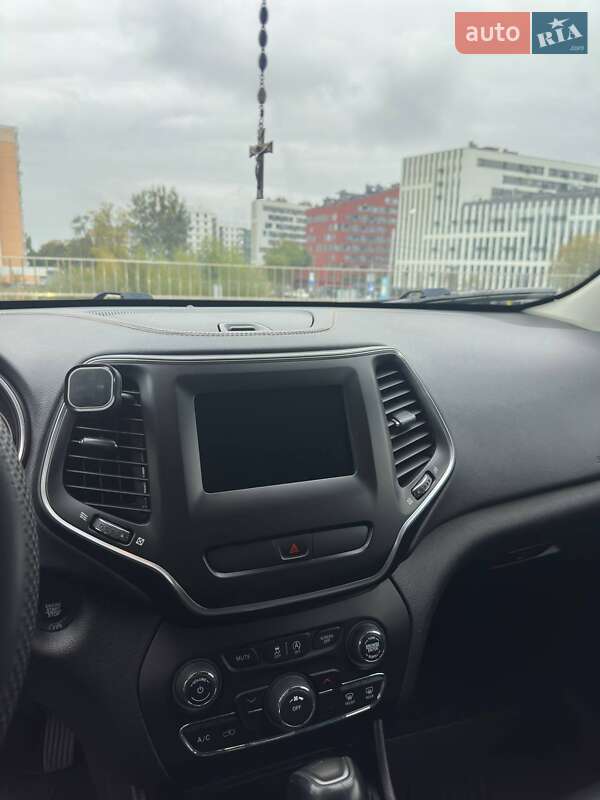 Внедорожник / Кроссовер Jeep Cherokee 2018 в Львове