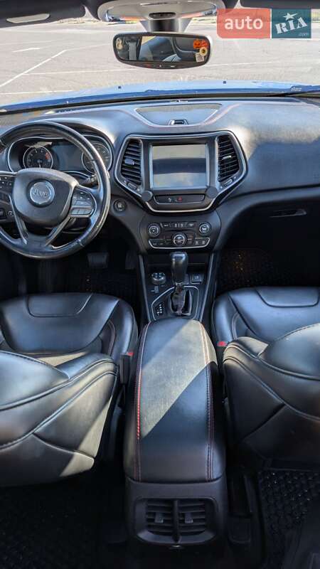 Внедорожник / Кроссовер Jeep Cherokee 2018 в Киеве фото 18 Внедорожник / Кроссовер Jeep Cherokee 2018 в Киеве