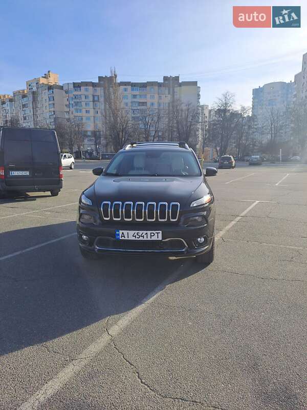 Внедорожник / Кроссовер Jeep Cherokee 2016 в Броварах