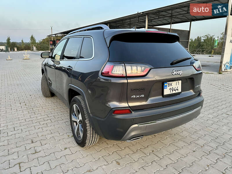 Позашляховик / Кросовер Jeep Cherokee 2020 в Кам'янець-Подільському