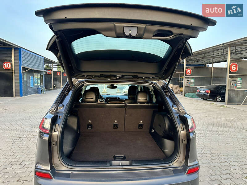 Позашляховик / Кросовер Jeep Cherokee 2020 в Кам'янець-Подільському