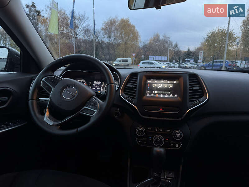 Внедорожник / Кроссовер Jeep Cherokee 2019 в Лубнах