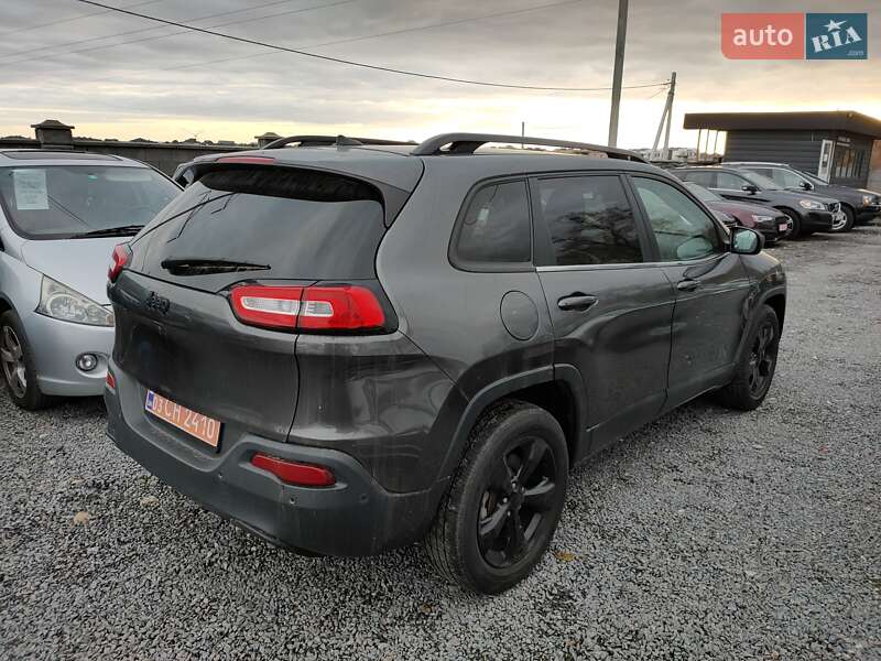 Внедорожник / Кроссовер Jeep Cherokee 2016 в Ровно
