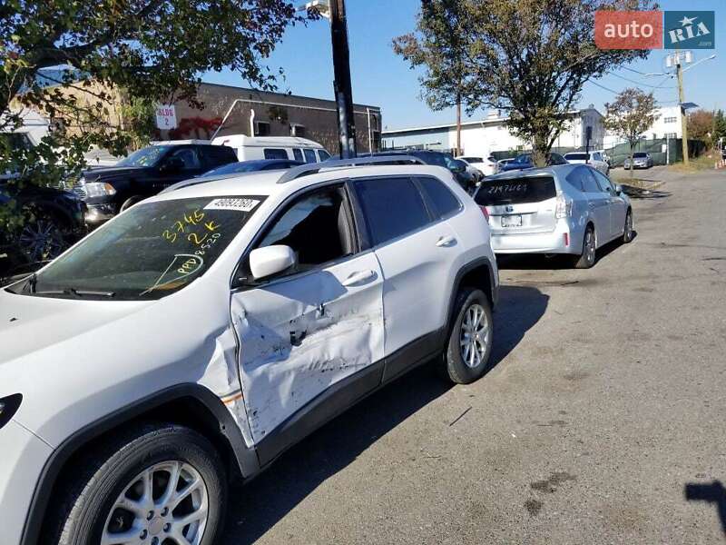Внедорожник / Кроссовер Jeep Cherokee 2015 в Хмельницком фото 18 Внедорожник / Кроссовер Jeep Cherokee 2015 в Хмельницком