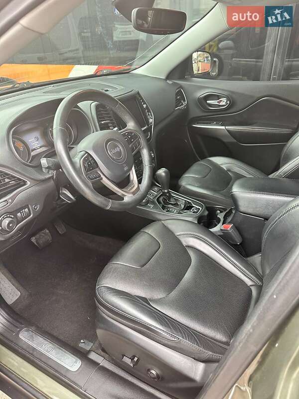 Внедорожник / Кроссовер Jeep Cherokee 2019 в Полтаве фото 11 Внедорожник / Кроссовер Jeep Cherokee 2019 в Полтаве