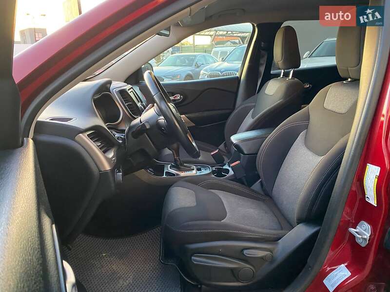 Позашляховик / Кросовер Jeep Cherokee 2016 в Львові