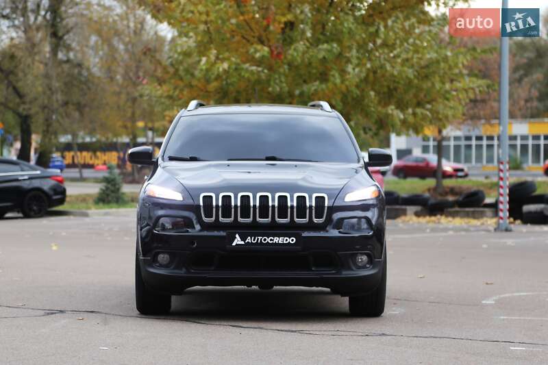 Внедорожник / Кроссовер Jeep Cherokee 2014 в Киеве