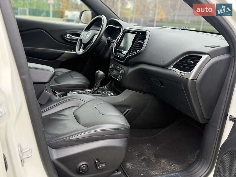 Позашляховик / Кросовер Jeep Cherokee 2018 в Харкові