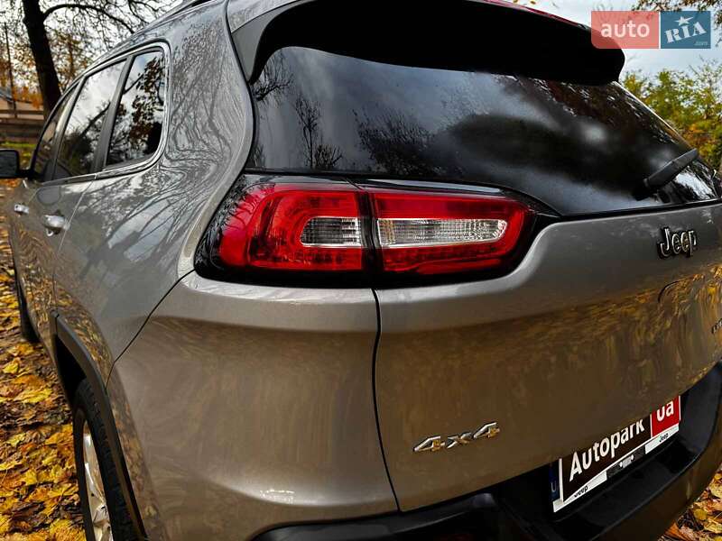 Внедорожник / Кроссовер Jeep Cherokee 2015 в Киеве фото 9 Внедорожник / Кроссовер Jeep Cherokee 2015 в Киеве