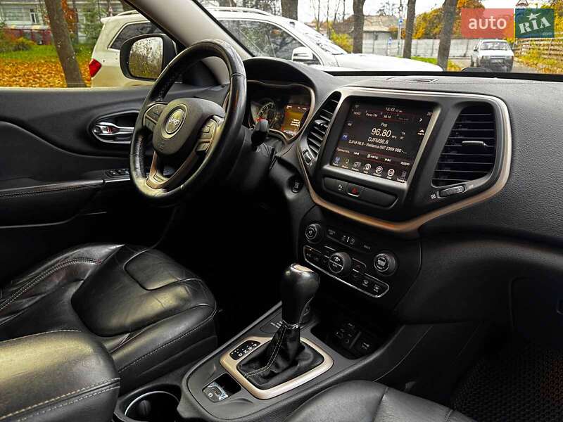 Внедорожник / Кроссовер Jeep Cherokee 2015 в Киеве фото 32 Внедорожник / Кроссовер Jeep Cherokee 2015 в Киеве