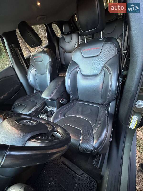 Позашляховик / Кросовер Jeep Cherokee 2018 в Львові