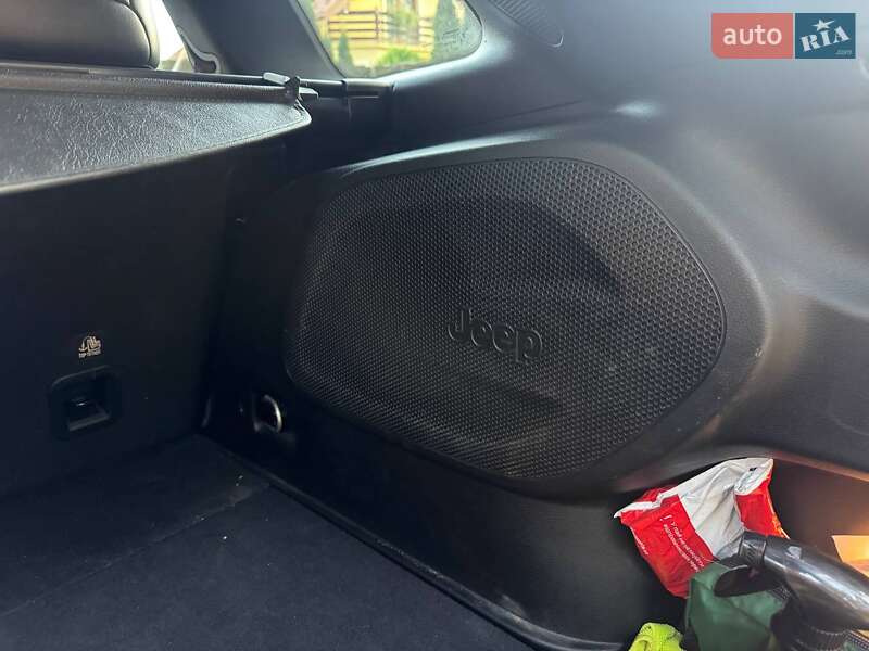 Позашляховик / Кросовер Jeep Cherokee 2018 в Львові