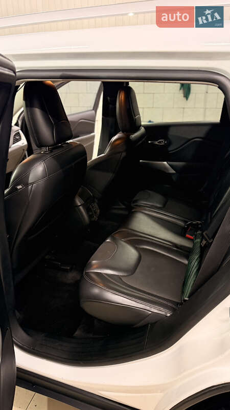 Позашляховик / Кросовер Jeep Cherokee 2017 в Дніпрі