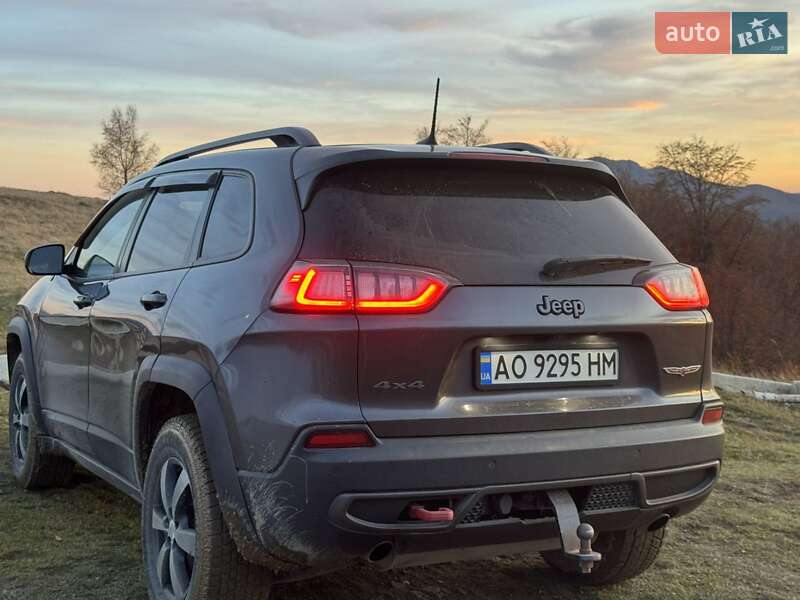 Позашляховик / Кросовер Jeep Cherokee 2020 в Рахові