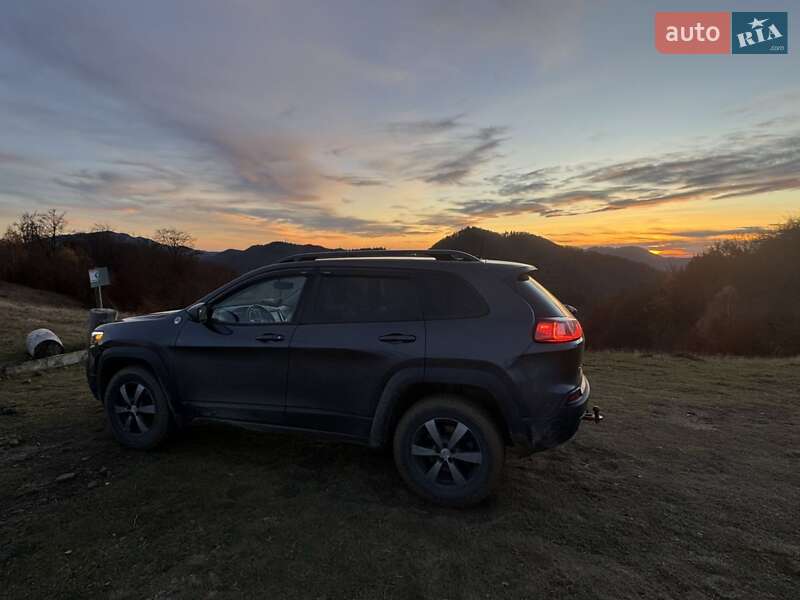 Позашляховик / Кросовер Jeep Cherokee 2020 в Рахові
