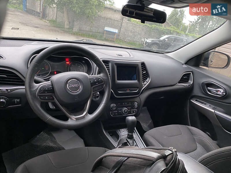 Внедорожник / Кроссовер Jeep Cherokee 2020 в Киеве