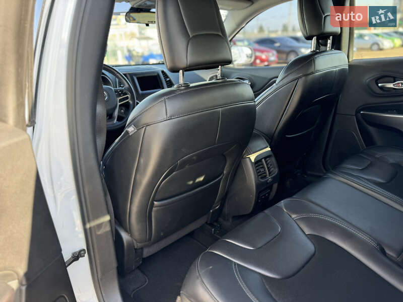 Внедорожник / Кроссовер Jeep Cherokee 2019 в Киеве фото 53 Внедорожник / Кроссовер Jeep Cherokee 2019 в Киеве