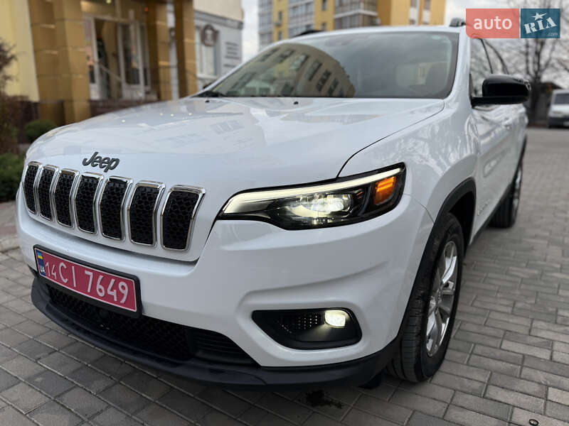 Внедорожник / Кроссовер Jeep Cherokee 2023 в Каменец-Подольском