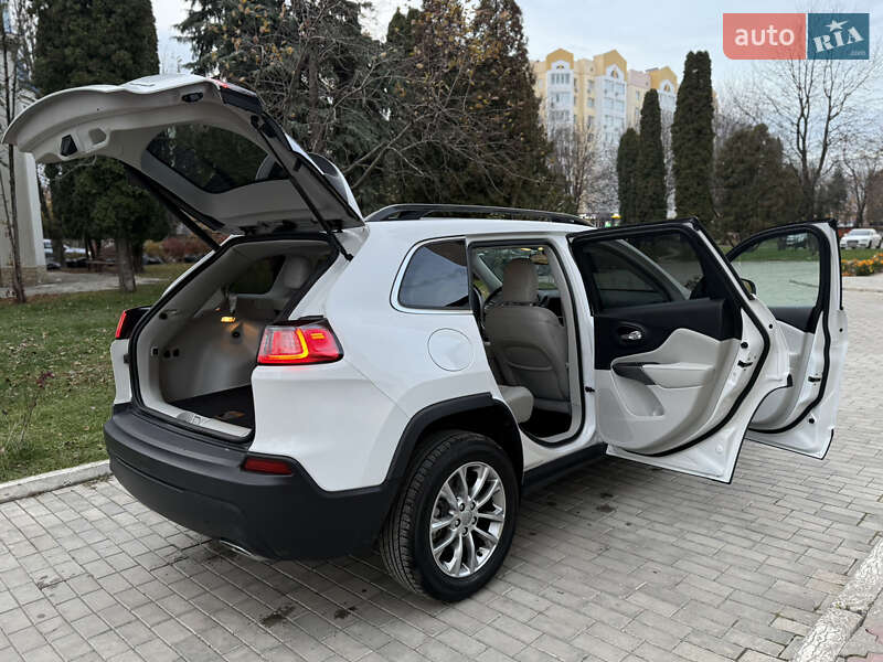 Внедорожник / Кроссовер Jeep Cherokee 2023 в Каменец-Подольском