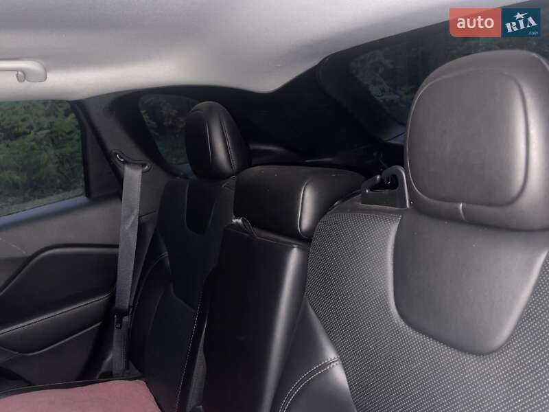 Внедорожник / Кроссовер Jeep Cherokee 2019 в Бродах