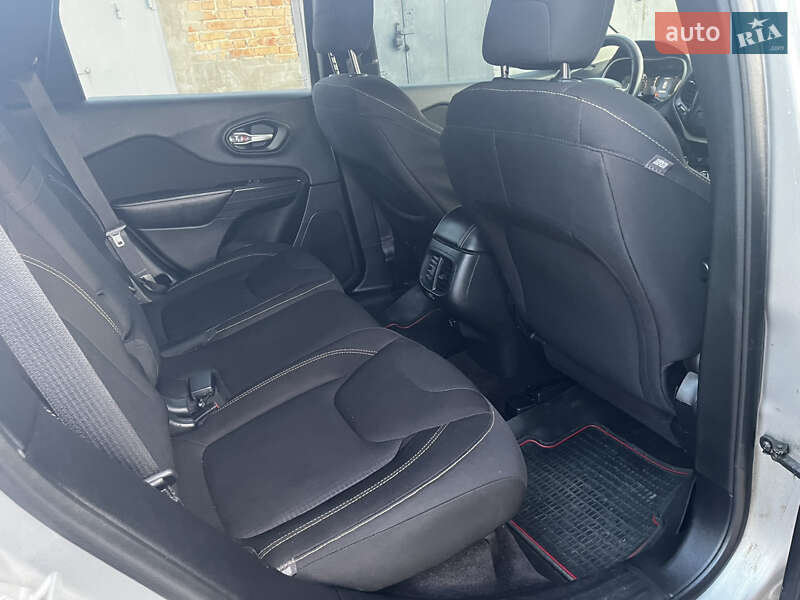 Внедорожник / Кроссовер Jeep Cherokee 2016 в Белой Церкви фото 12 Внедорожник / Кроссовер Jeep Cherokee 2016 в Белой Церкви