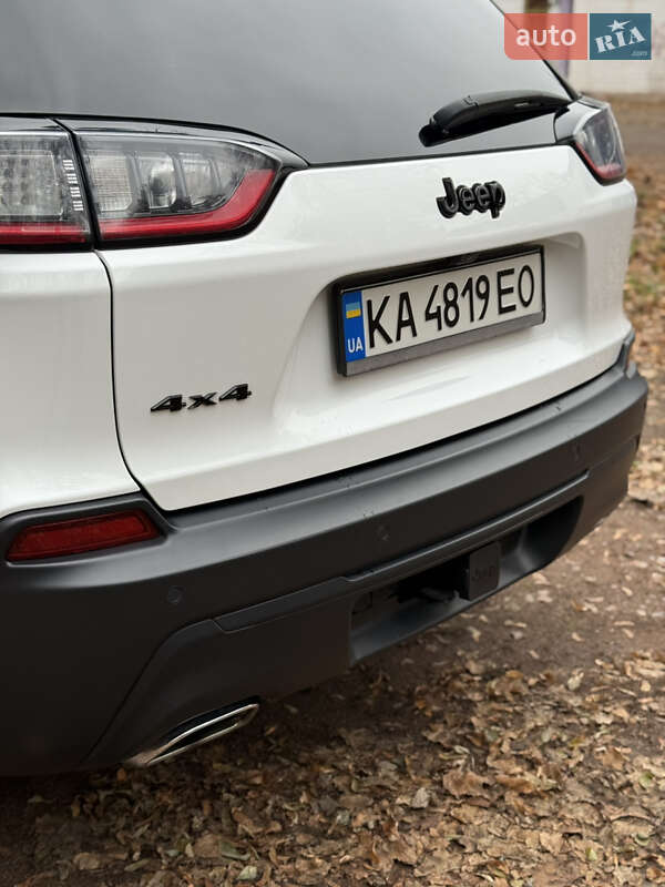 Внедорожник / Кроссовер Jeep Cherokee 2019 в Киеве