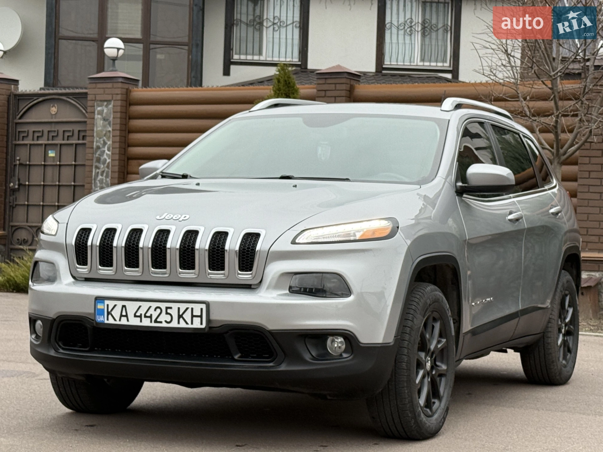 2016 Jeep Cherokee - мініатюра 4
