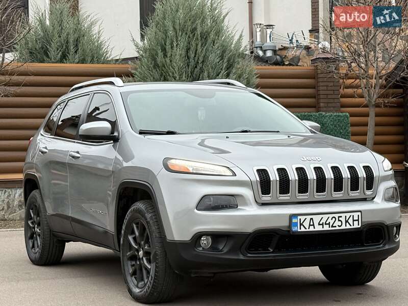 Внедорожник / Кроссовер Jeep Cherokee 2016 в Борисполе
