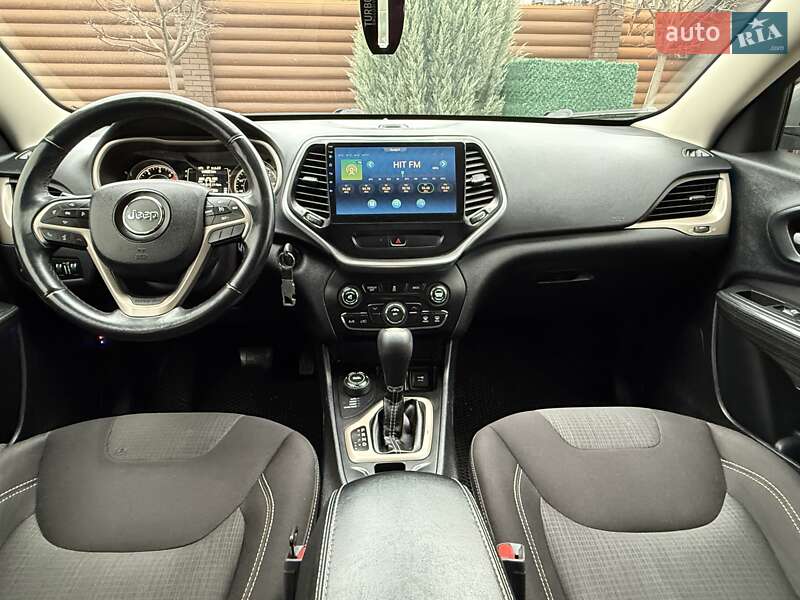 Внедорожник / Кроссовер Jeep Cherokee 2016 в Борисполе