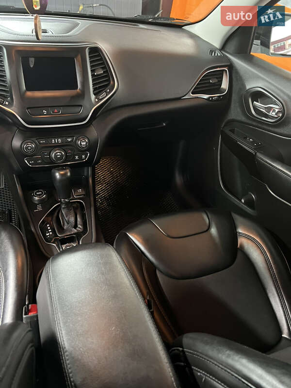 Позашляховик / Кросовер Jeep Cherokee 2019 в Рівному фото 20 Позашляховик / Кросовер Jeep Cherokee 2019 в Рівному