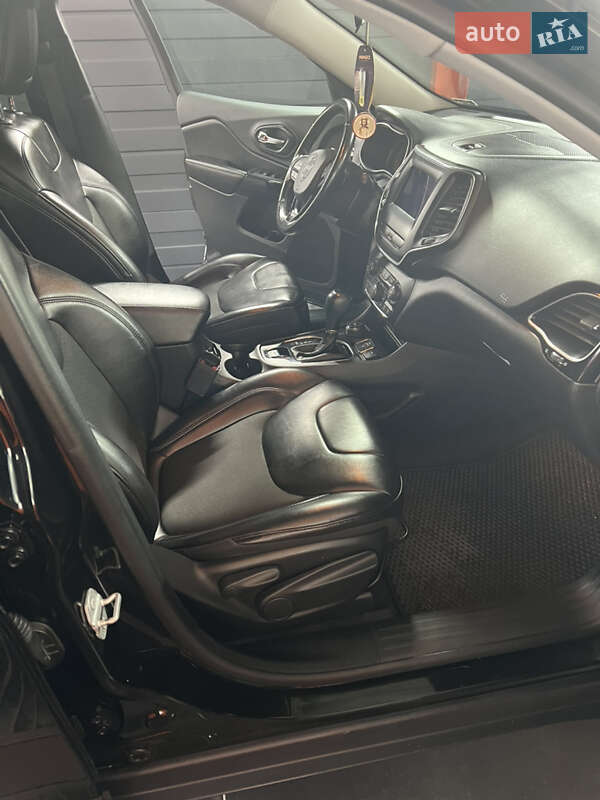 Позашляховик / Кросовер Jeep Cherokee 2019 в Рівному фото 26 Позашляховик / Кросовер Jeep Cherokee 2019 в Рівному