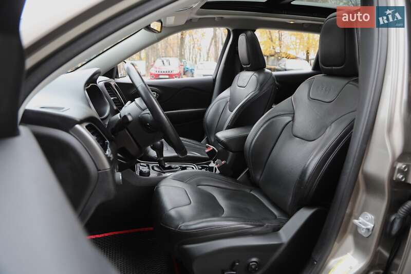 Внедорожник / Кроссовер Jeep Cherokee 2018 в Харькове фото 8 Внедорожник / Кроссовер Jeep Cherokee 2018 в Харькове