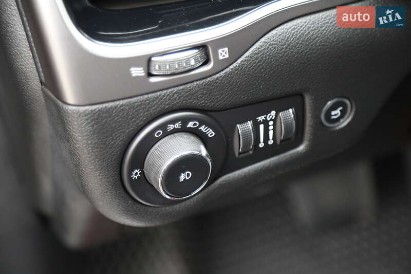 Внедорожник / Кроссовер Jeep Cherokee 2018 в Харькове фото 24 Внедорожник / Кроссовер Jeep Cherokee 2018 в Харькове