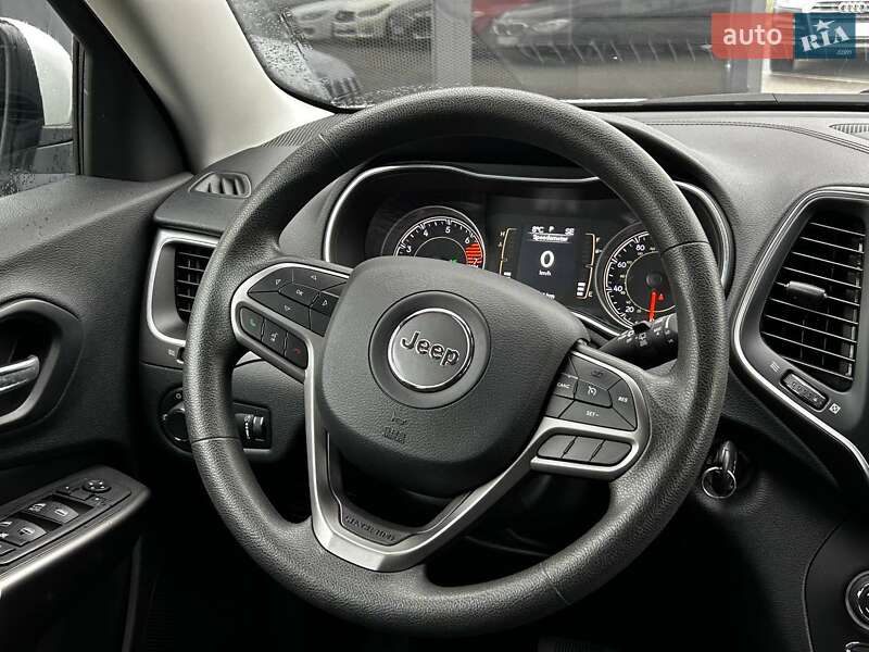 Внедорожник / Кроссовер Jeep Cherokee 2020 в Киеве