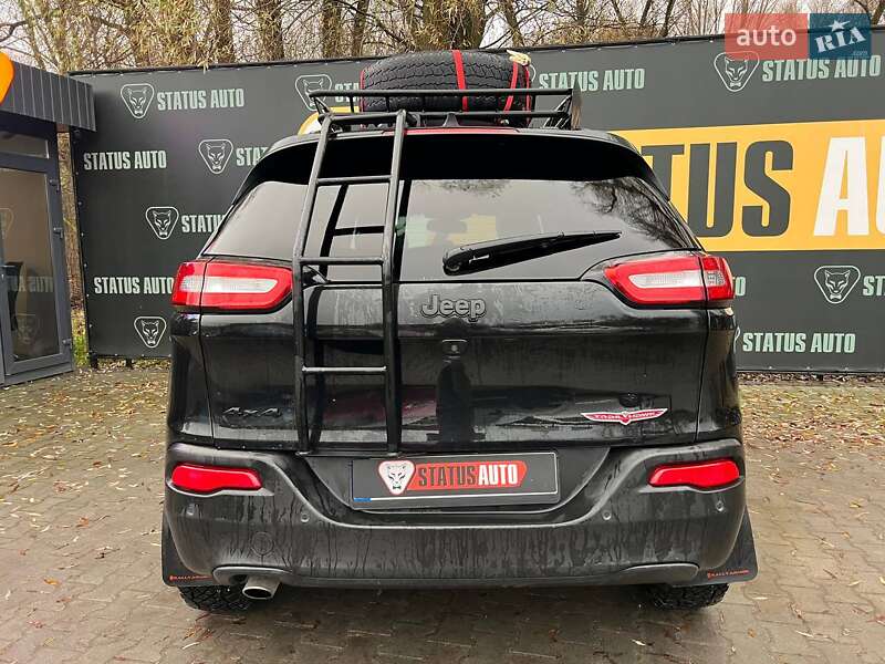 Внедорожник / Кроссовер Jeep Cherokee 2016 в Хмельницком