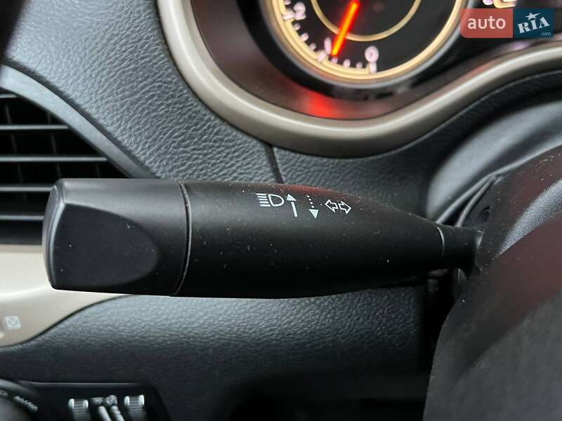 Внедорожник / Кроссовер Jeep Cherokee 2016 в Хмельницком