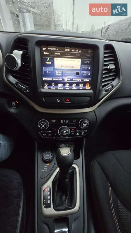 Внедорожник / Кроссовер Jeep Cherokee 2016 в Ирпене